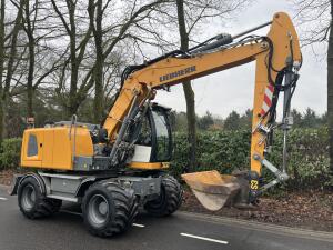 2015 Liebherr A914-Li