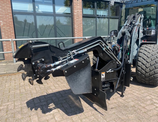 1 Ditch Witch Stobbenfrees / Stronkenfrees Giant VK8145 | Aanbouwdelen | Stobbenfrees