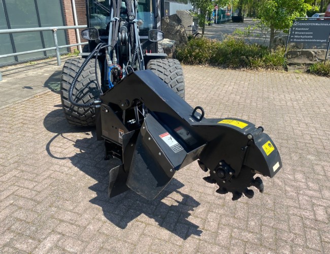 1 Ditch Witch Stobbenfrees / Stronkenfrees Giant VK8145 | Aanbouwdelen | Stobbenfrees