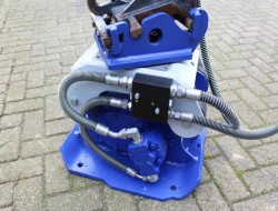2023 Saes HST007 RM CW05 Trilblok Minigraver VK8920 | Aanbouwdelen | Trilblok