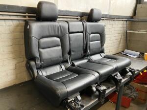2015 Toyota Stoelenset 3,4,5,6,7 Toyota Landcruiser V8