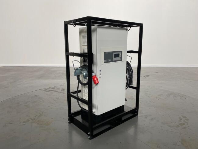 1 Giant High-Frequency-Charger (Snellader) IP54 48V/300A + transportkast VK9161 | Overige | Diversen