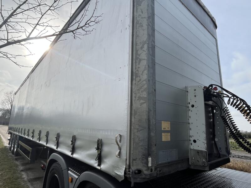 2018 Schmitz Cargobull 3CB 3ST Schuifzeil Oplegger - Liftas - Laadklep - Schuifdak - Alcoa LT587 | Transport | Opleggers