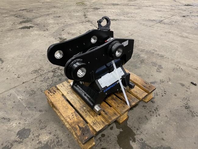 2025 Compacttilt CT10 - HS4  Kantelstuk Kubota CW10 (6,0 - 10t) ADV1129 | Aanbouwdelen | Kantelstuk