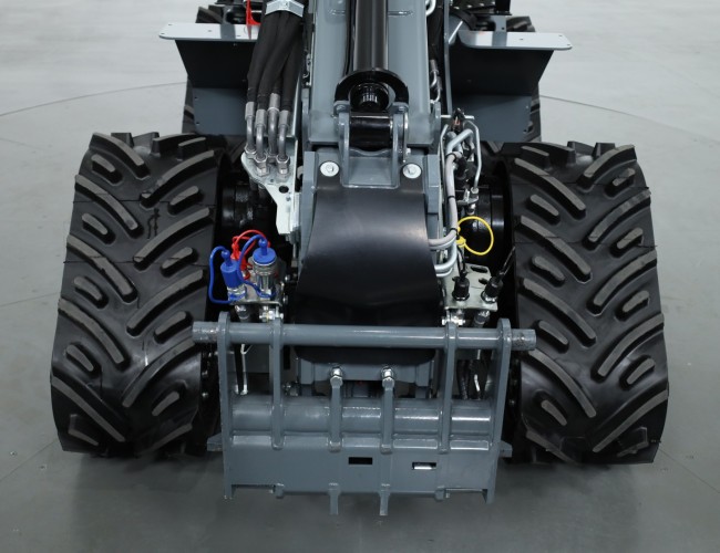 2025 Giant G2700 TELE HD+ TRACKS ADV1130 | Wiellader | Mini Shovel