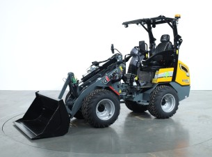 2025 Giant G2200E X-tra VK9689