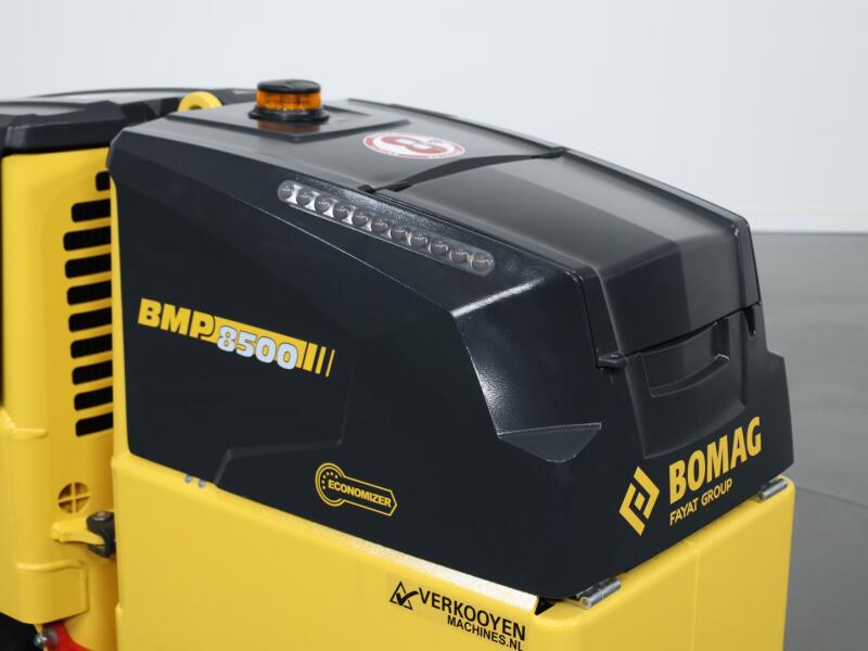 2024 Bomag BMP8500 + Economizer VK10010 | Grondverdichting | Wals