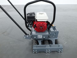 1 Giant GT0866G Trilplaat - Rollentriller VK10044 | Grondverdichting | Trilplaat