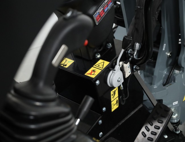 2025 Giant G2500 X-tra HD ADV1291 | Wiellader | Mini Shovel