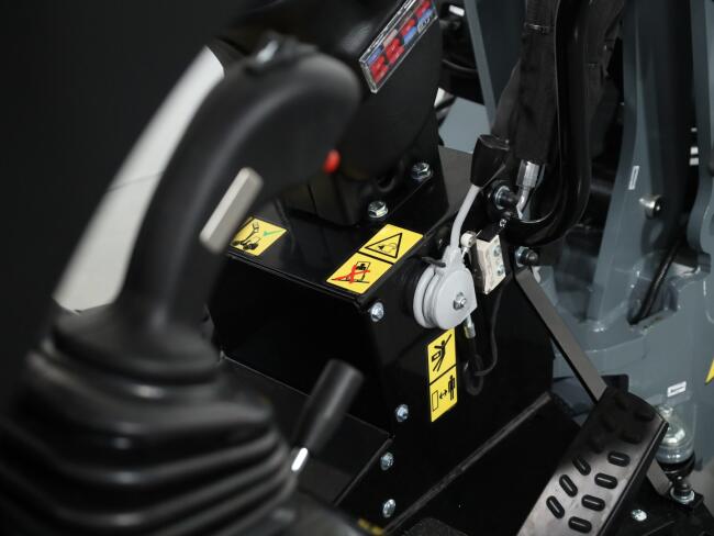 2026 Giant G2500 X-tra HD ADV1291 | Wiellader | Mini Shovel