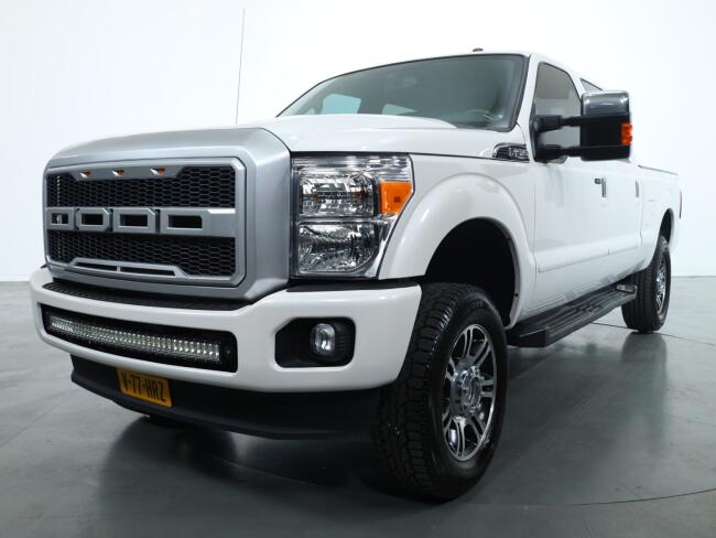 2015 Ford F250 Super Duty Platinum V8 6.2L Lariat Benzine VT809 | Transport | Auto's