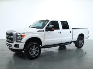 2015 Ford F250 Super Duty Platinum V8 6.2L Lariat Benzine
