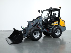 2025 Giant G3500 VK10182