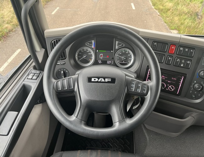 2024 DAF LF230 Bakwagen 720cm met laadklep VT815 | Transport | Vrachtwagen