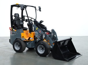 2025 Giant G1200 HD