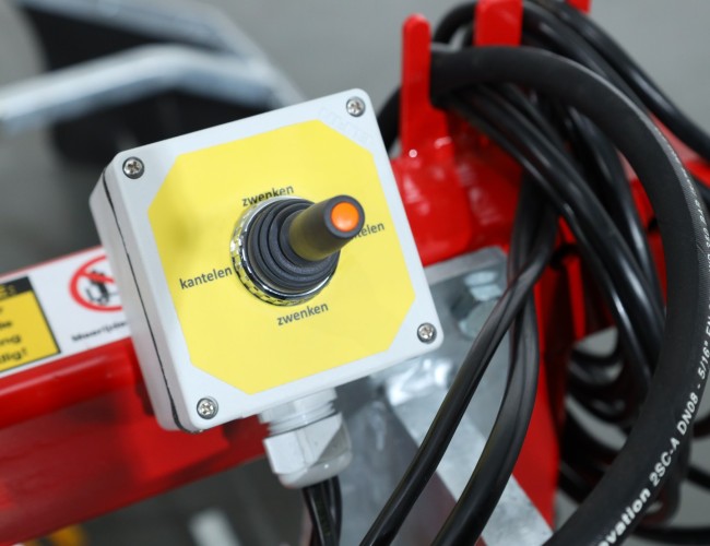 2025 Kemp Onkruidborstel Hydr + Hydr kantelen Giant (arm:650) VK10285 | Aanbouwdelen | Onkruidborstel