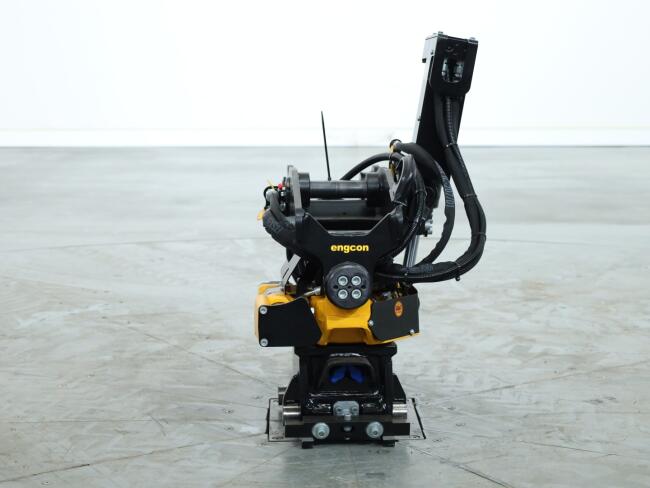2026 Engcon EC204 Tiltrotator KX037-4 & KX042-4 - CW05 SS9 VK10626 | Aanbouwdelen | Draaikantelstuk