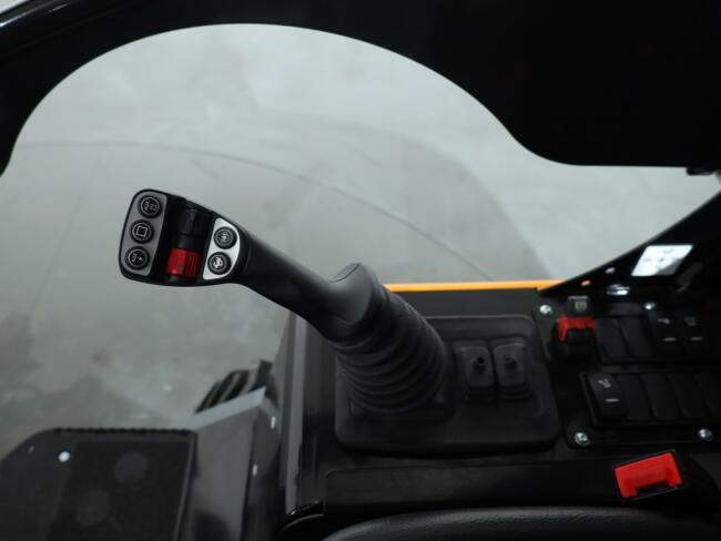 2026 Giant G2700 X-tra HD+ VK10889 | Wiellader | Mini Shovel
