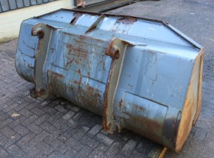 VM Dichte bak 225 Volvo