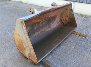 VM Dichte bak 225 Volvo